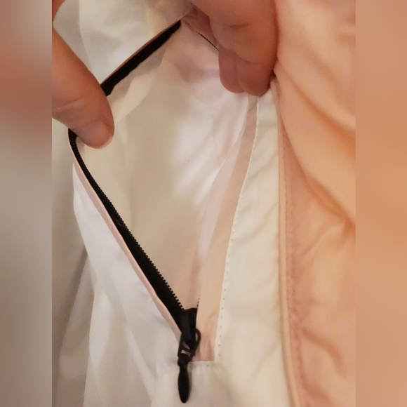 DKNY Women's Pink Puffer Jacket NWOT sz. M - Picture 10 of 16